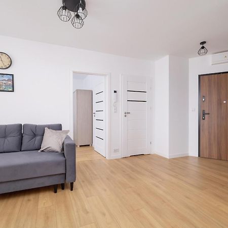 Modern Apartment With Parking Near Tauron Arena By Rent Like Home Kraków Exteriör bild